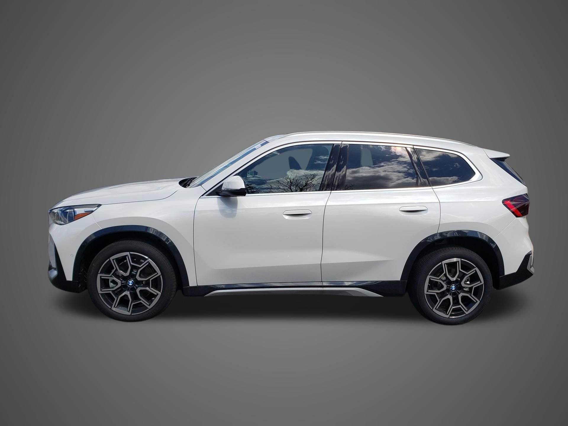 New 2026 BMW X1 xDrive28i w/ Convenience Package AWD/4WD image 9