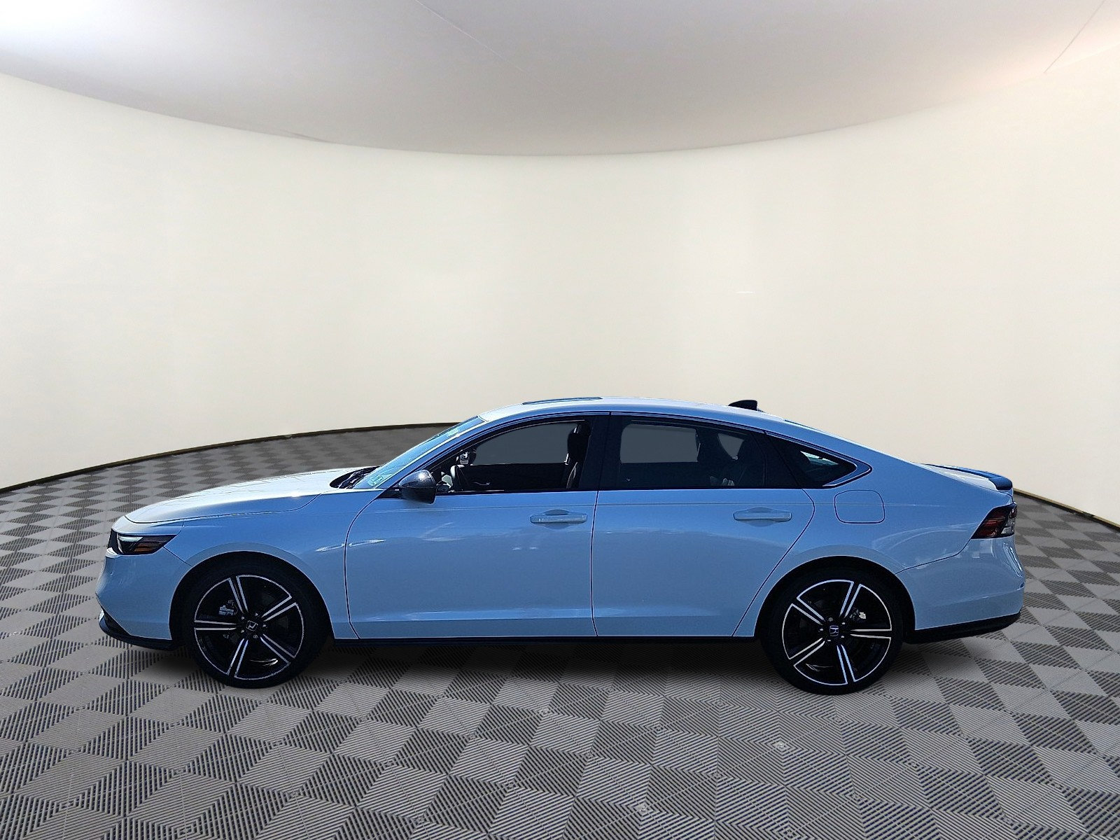 Used 2023 Honda Accord Sport image 4