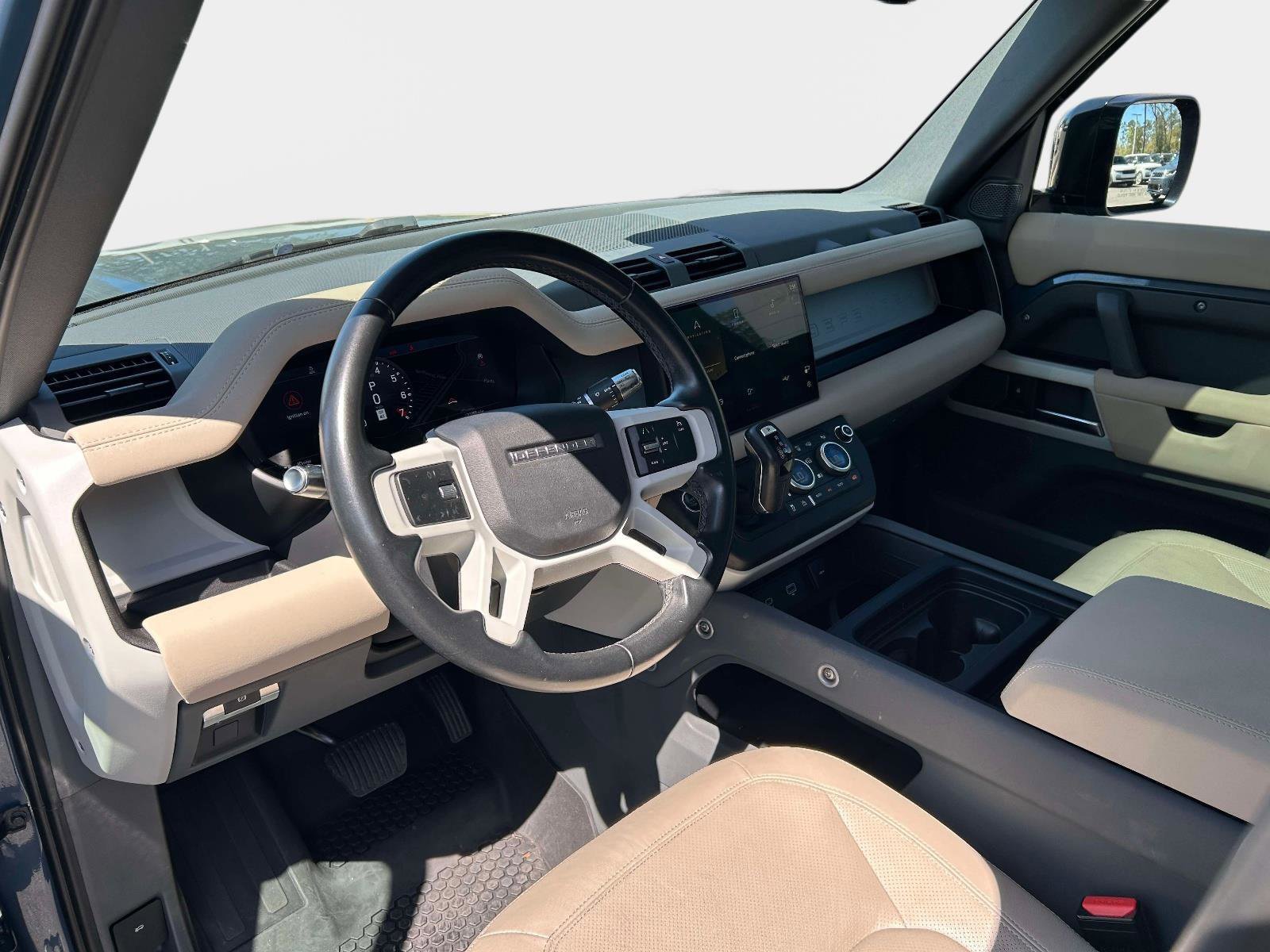 Used 2022 Land Rover Defender 110 S image 11