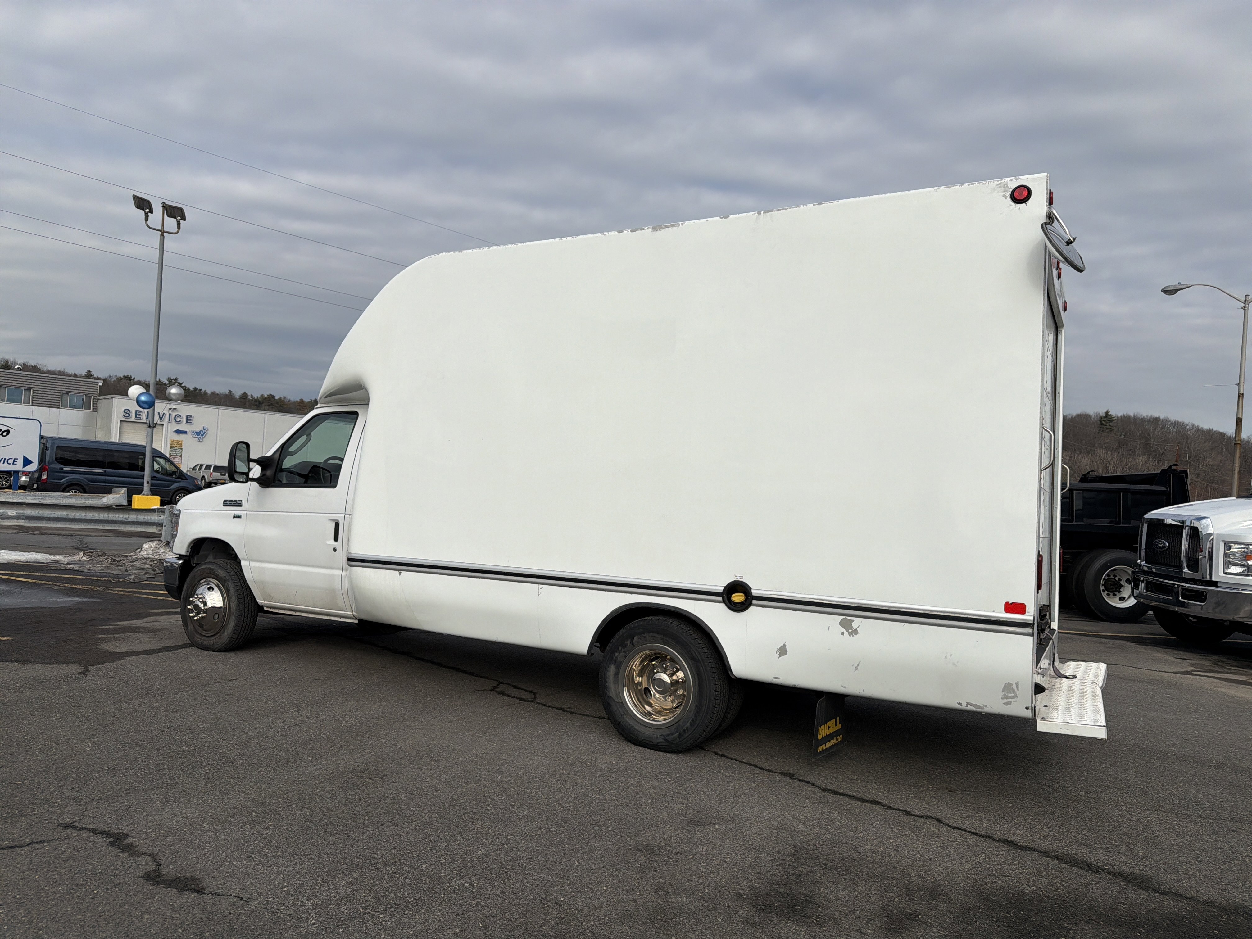 Used 2019 Ford E-350 and Econoline 350 Super Duty image 8
