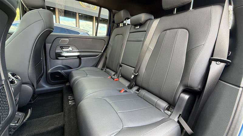 Used 2024 Mercedes-Benz GLB 250 4MATIC image 18