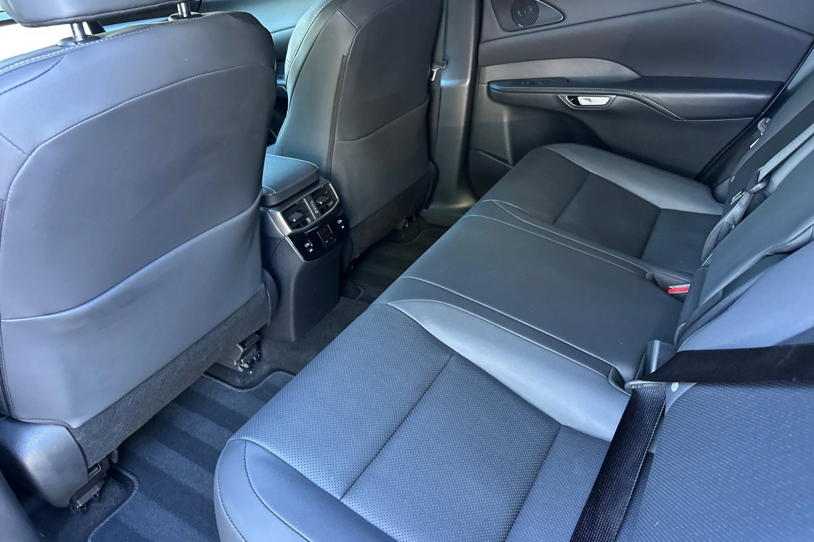 Certified 2025 Lexus RX 350 Premium w/ Accessory Package (Z1) image 15