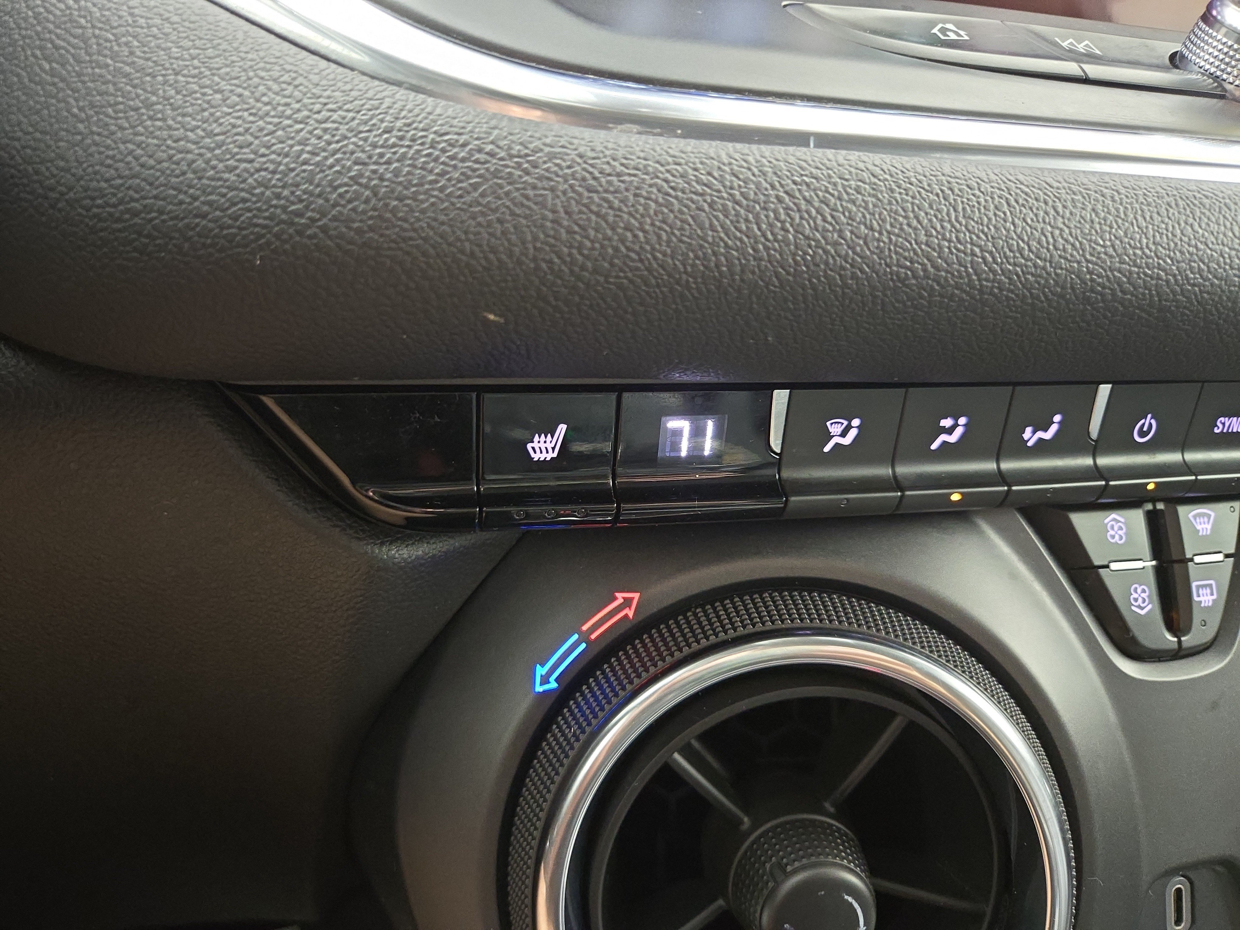 Certified 2023 Chevrolet Blazer LT w/ Convenience Package FWD image 25