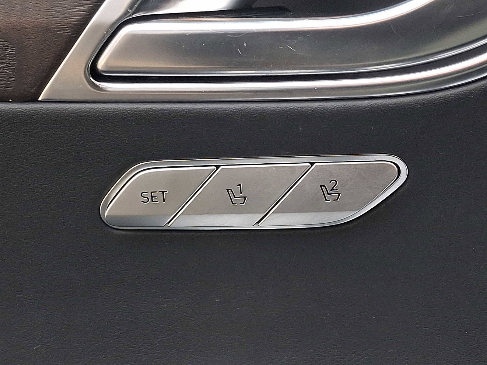 Used 2021 Genesis GV80 2.5T w/ Prestige Package 04 image 26