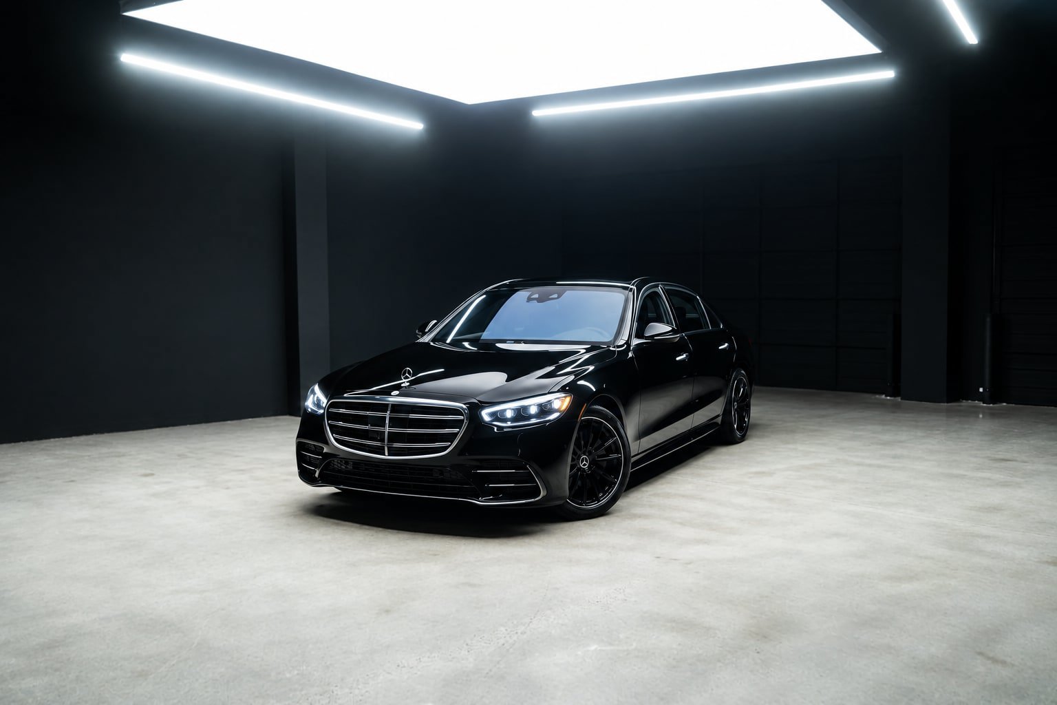 Used 2023 Mercedes-Benz S 500 4MATIC w/ AMG Line image 14