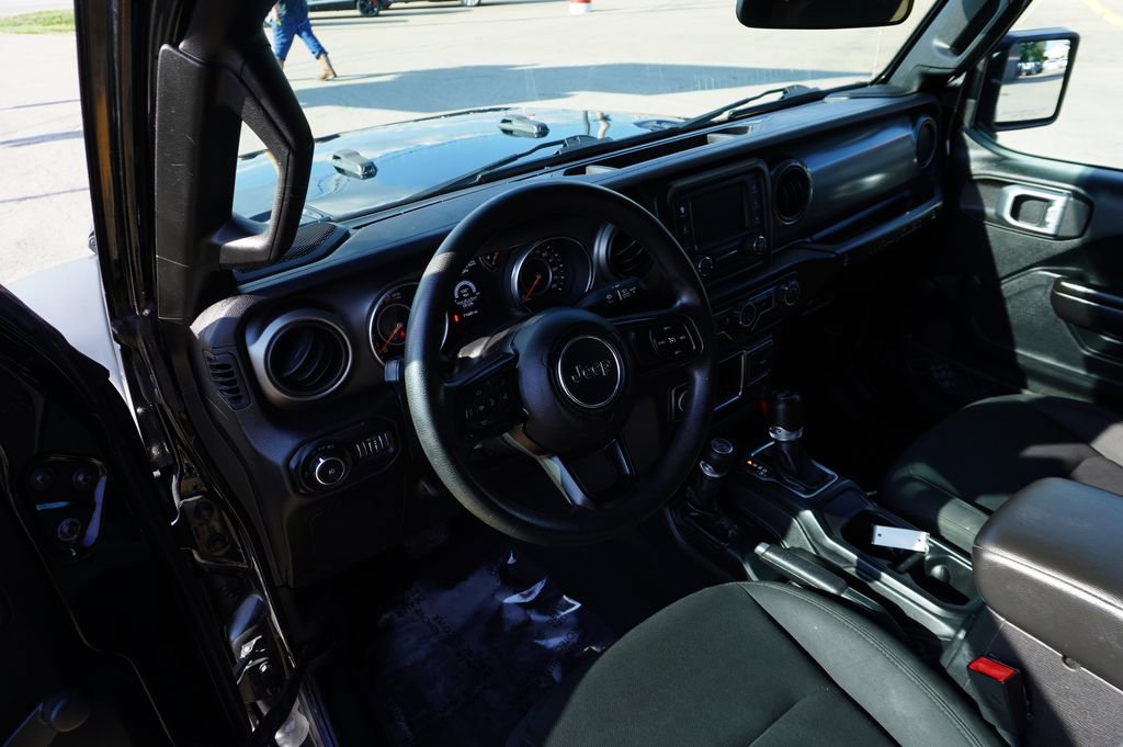 Used 2018 Jeep Wrangler Unlimited Sport image 24