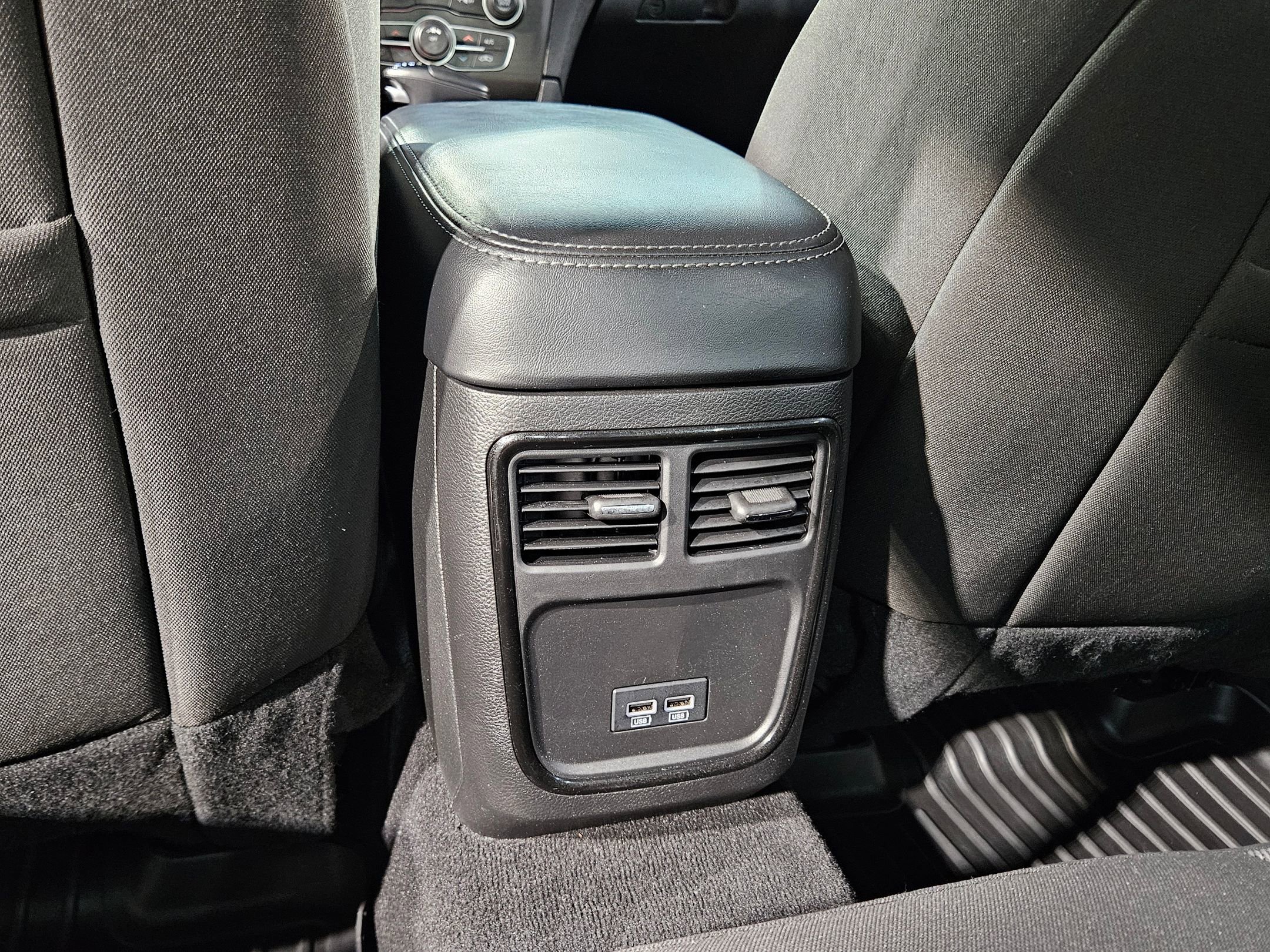 Used 2022 Dodge Charger SXT w/ Blacktop Package image 36