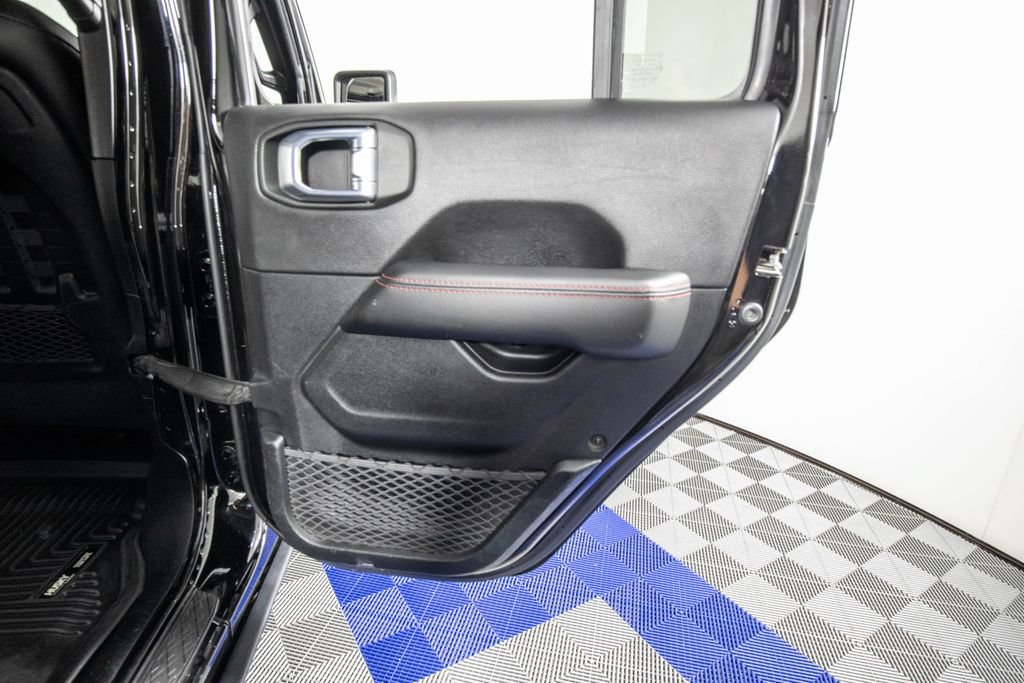 Used 2021 Jeep Gladiator Rubicon AWD/4WD image 16