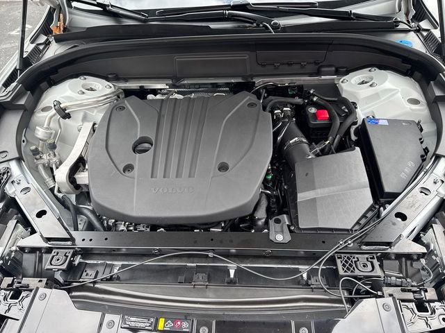 Used 2026 Volvo XC60 B5 Plus w/ Protection Package Premier image 28