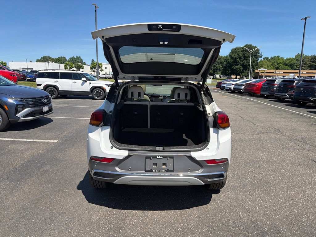 Used 2022 Buick Encore GX Essence w/ Advanced Technology Package AWD/4WD image 25