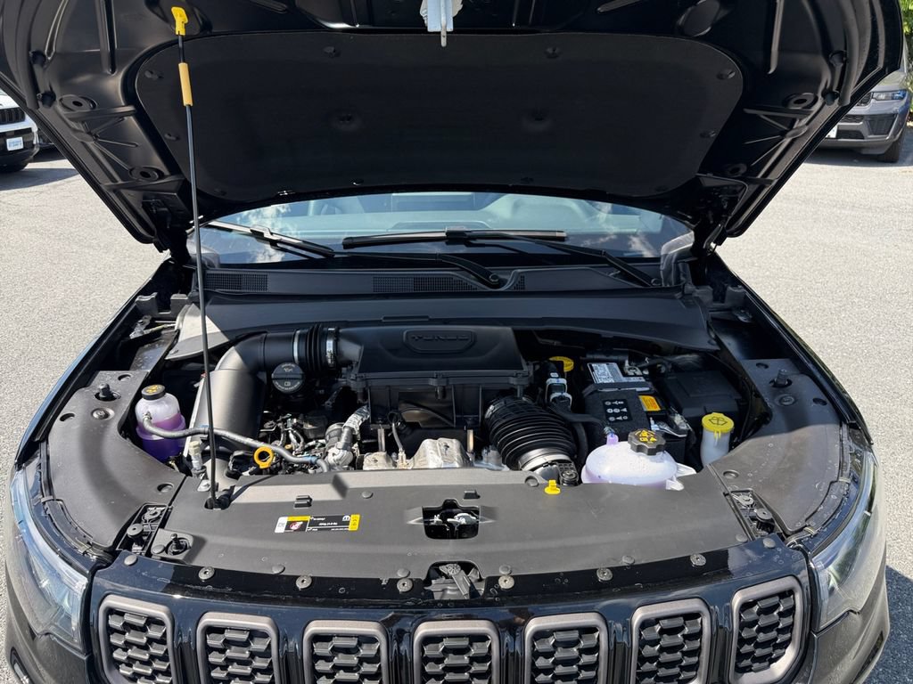 New 2026 Jeep Compass Latitude AWD/4WD image 17