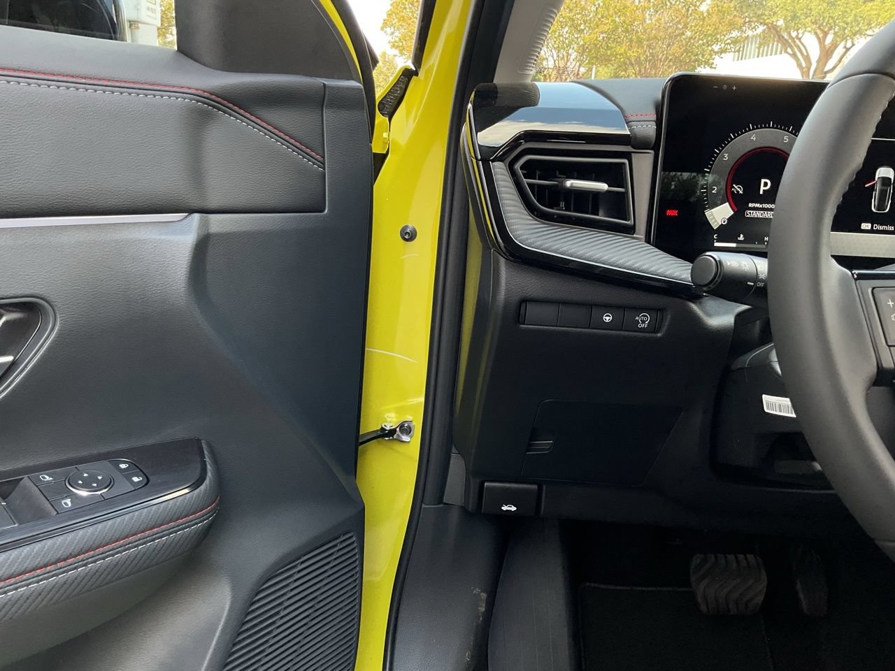New 2026 Nissan Kicks SR FWD image 24