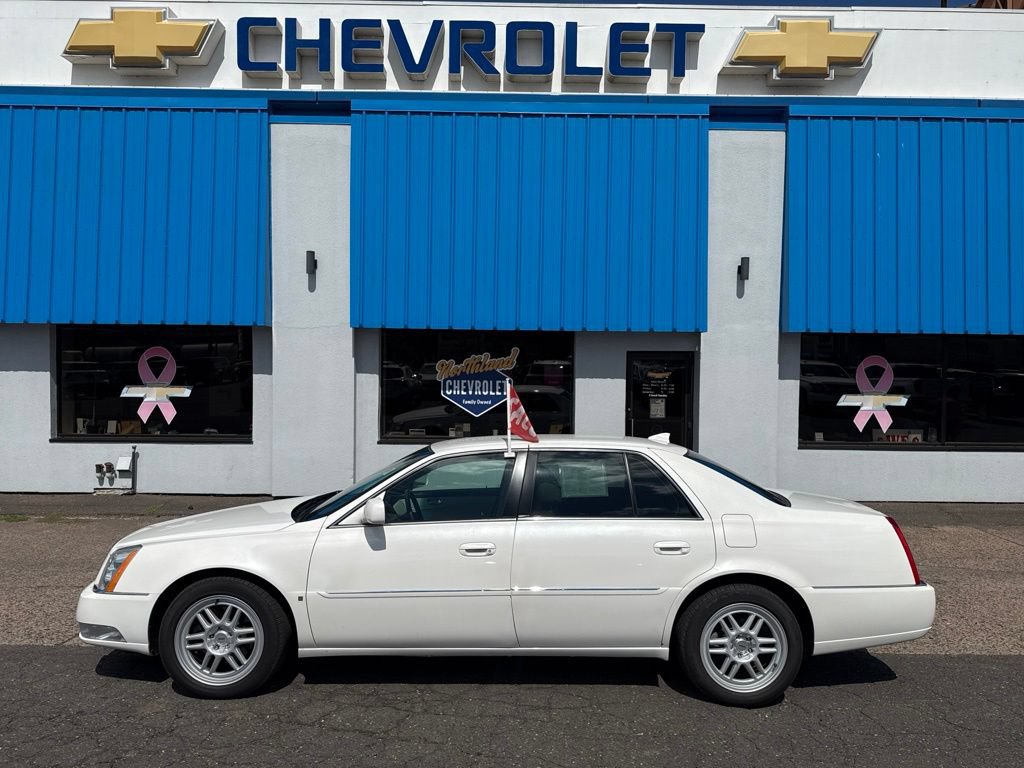 Used 2010 Cadillac DTS FWD image 20