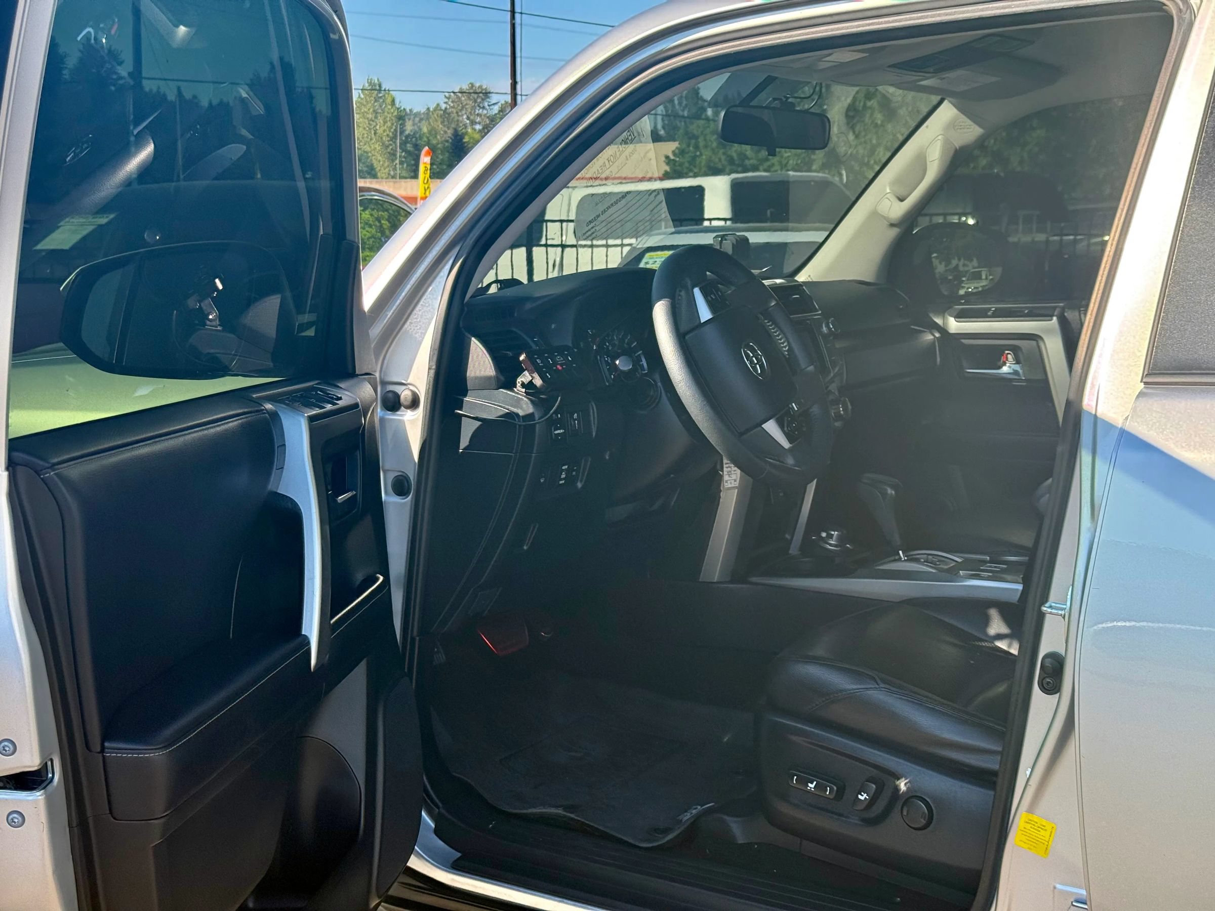 Used 2019 Toyota 4Runner SR5 AWD/4WD image 13