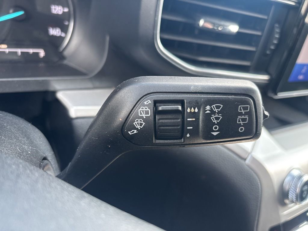 Used 2022 Ford Explorer XLT w/ Equipment Group 202A image 25