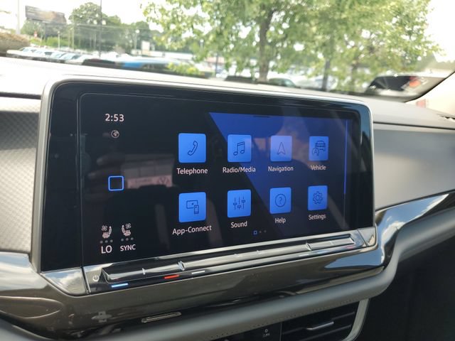 Certified 2025 Volkswagen Atlas Peak Edition SE AWD/4WD image 30