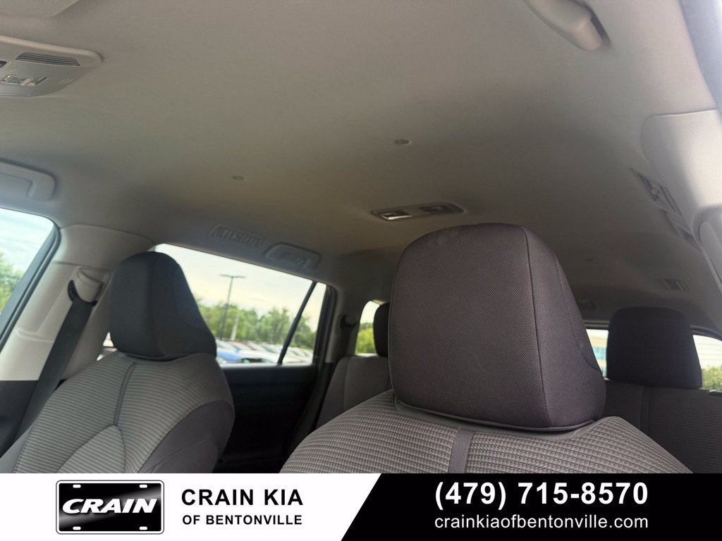 Used 2022 Toyota Highlander LE AWD/4WD image 22
