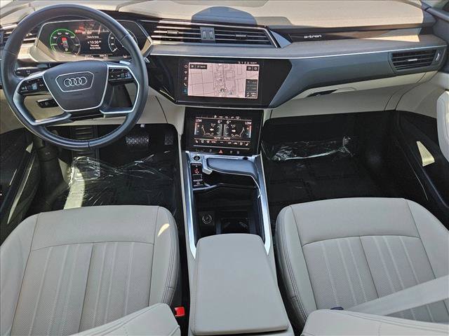 Used 2024 Audi Q8 e-tron Premium Plus w/ Premium Plus Package AWD/4WD image 18
