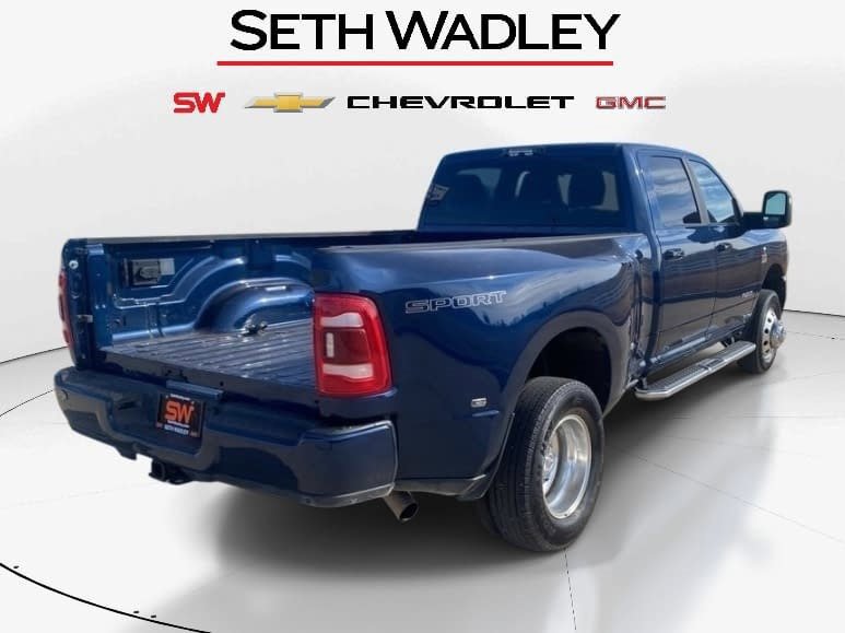 Used 2024 RAM 3500 Big Horn w/ Sport Appearance Package image 5