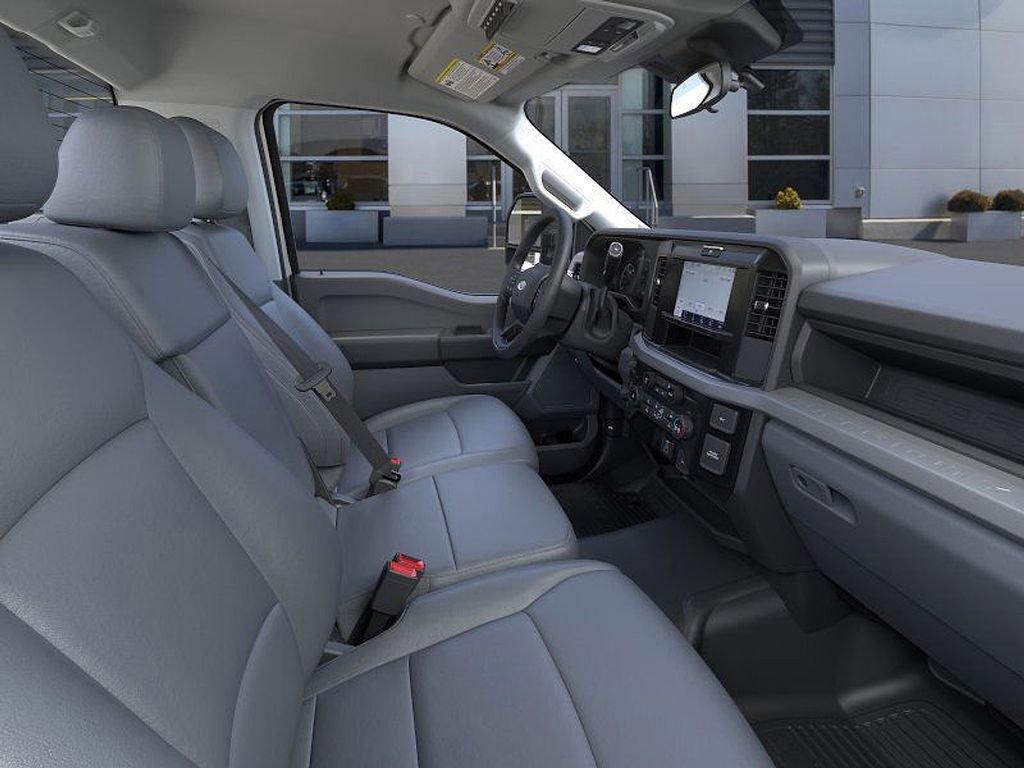 New 2025 Ford F550 4x4 Regular Cab Super Duty image 11