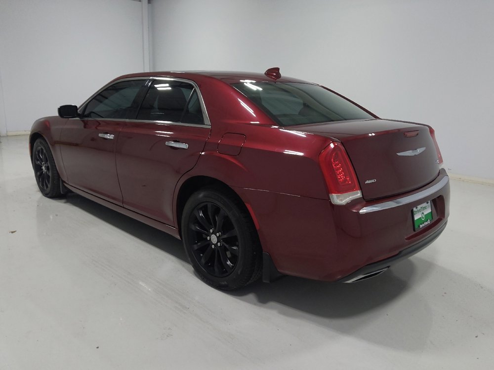 Used 2017 Chrysler 300 C image 5