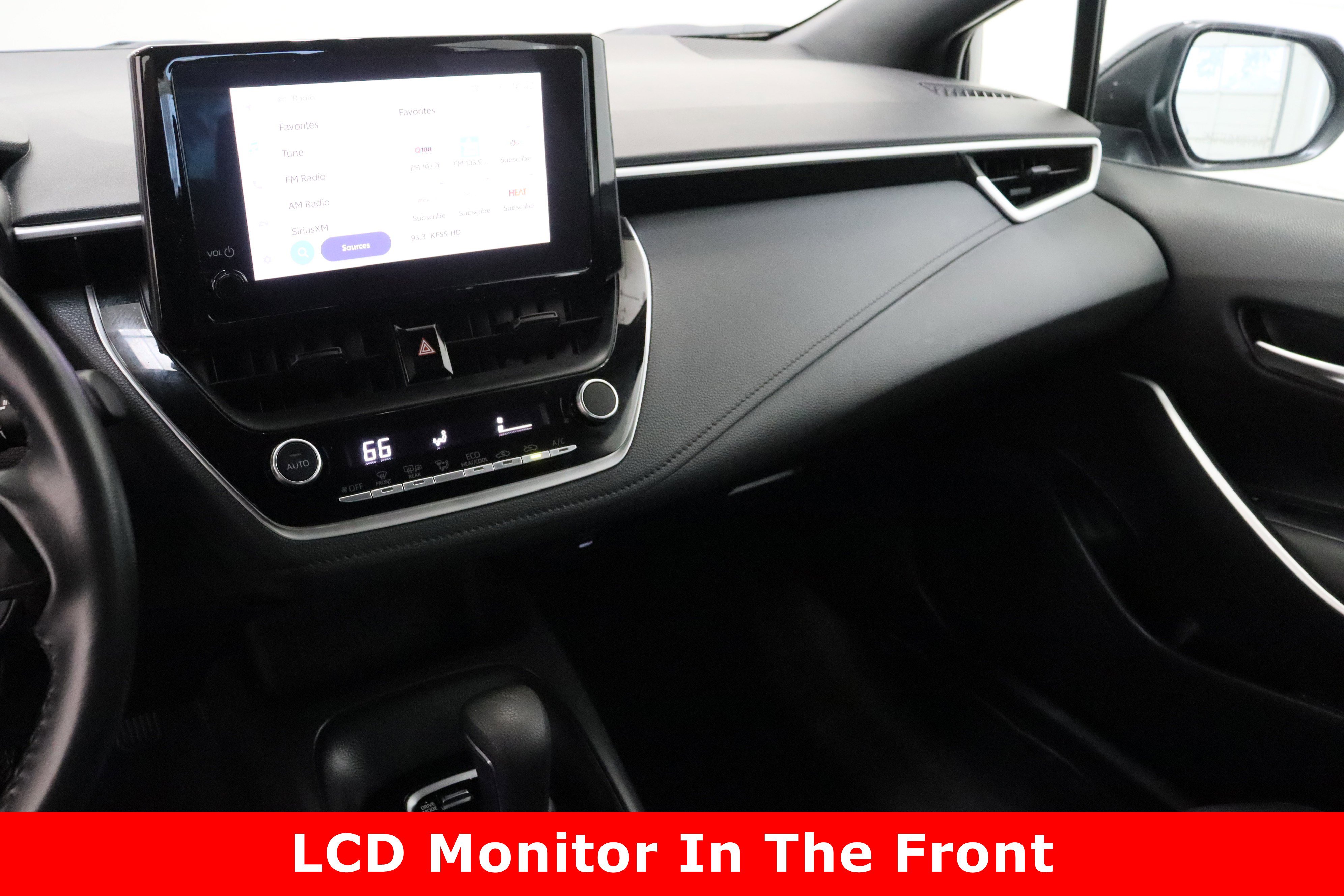 Used 2025 Toyota Corolla SE FWD image 15