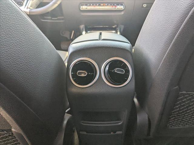 Used 2025 Mercedes-Benz GLB 250 image 18