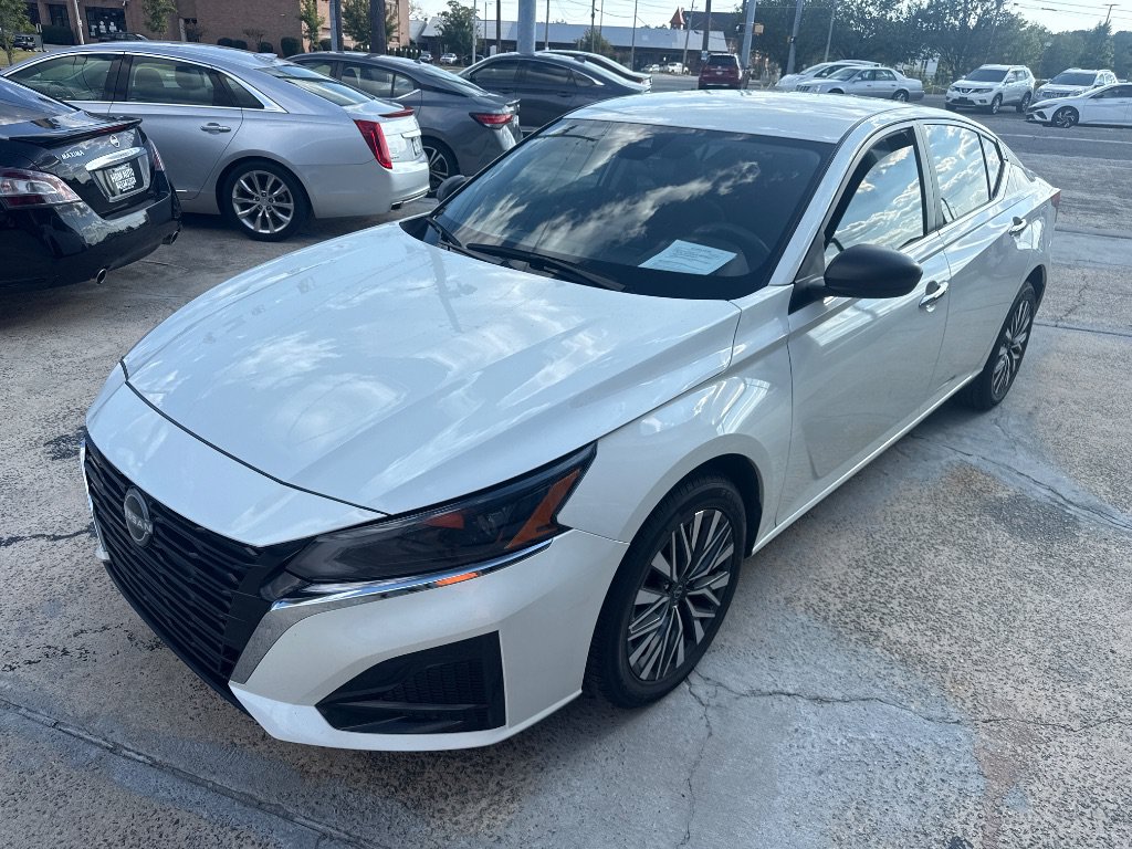 Used 2025 Nissan Altima 2.5 SV