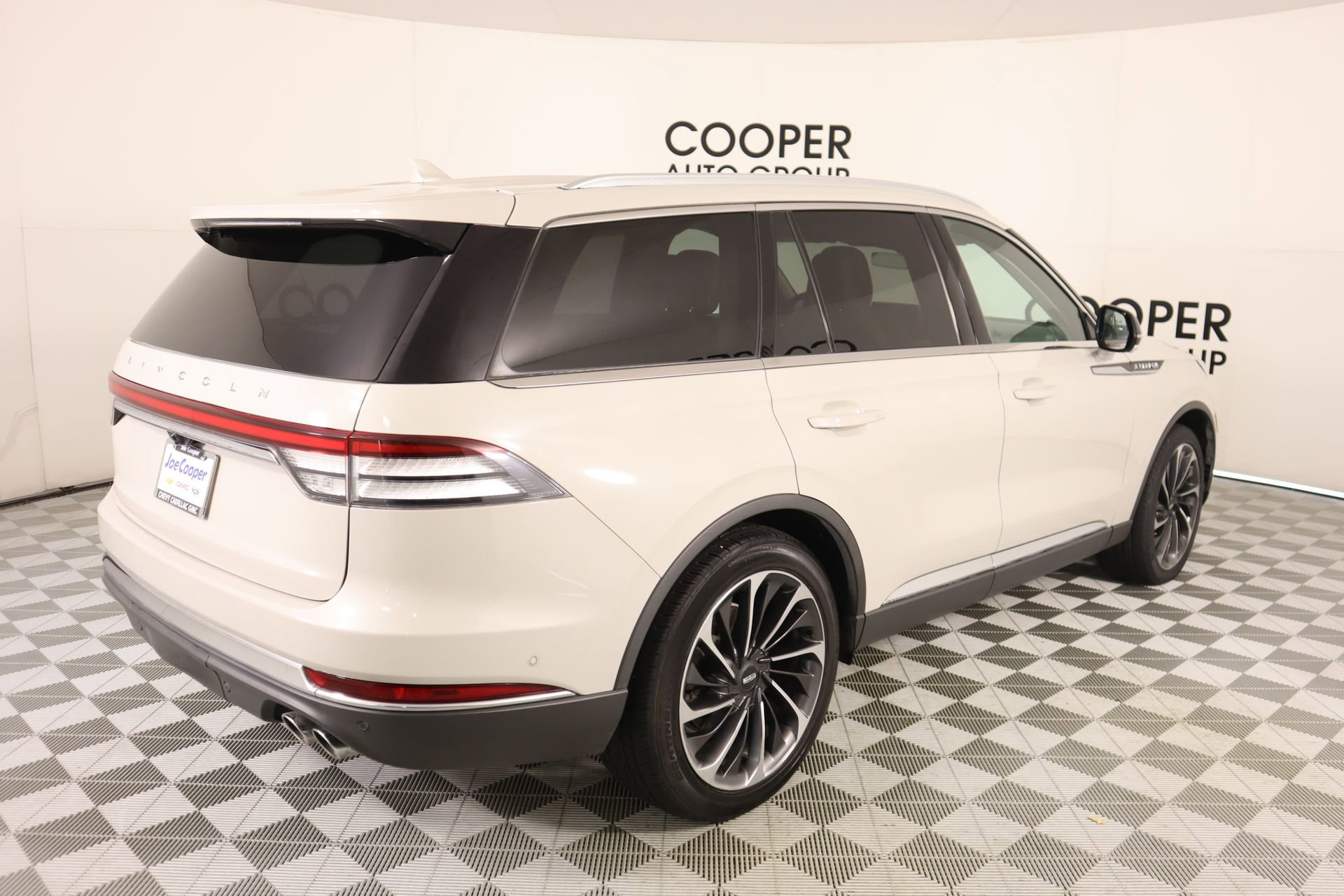 Used 2020 Lincoln Aviator Reserve w/ Equipment Group 202A image 22