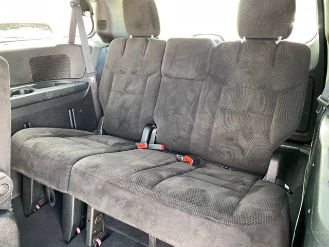 Used 2014 Dodge Grand Caravan SE FWD image 12