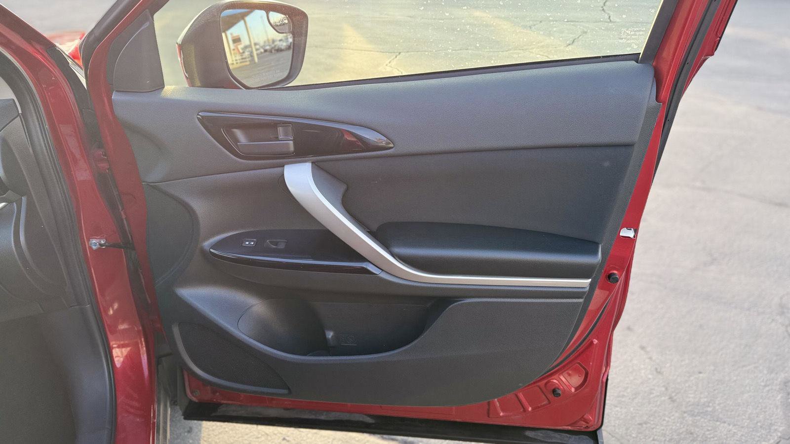 Used 2023 Mitsubishi Eclipse Cross LE image 30