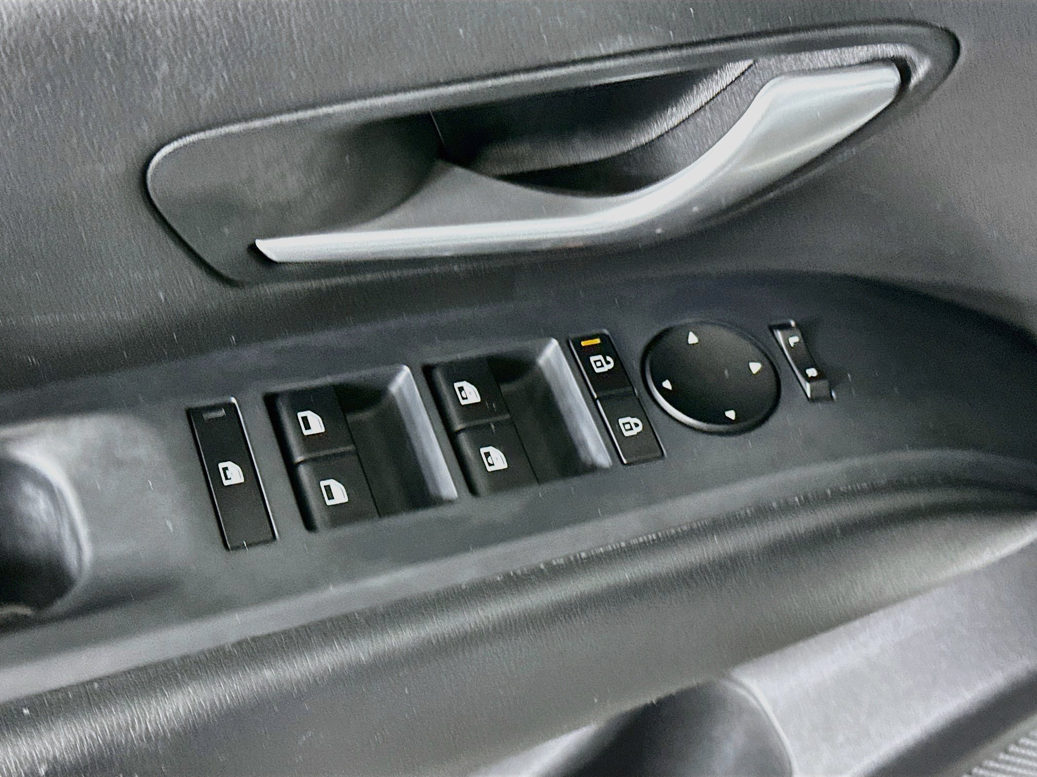 Used 2025 Hyundai Santa Cruz SEL FWD image 15