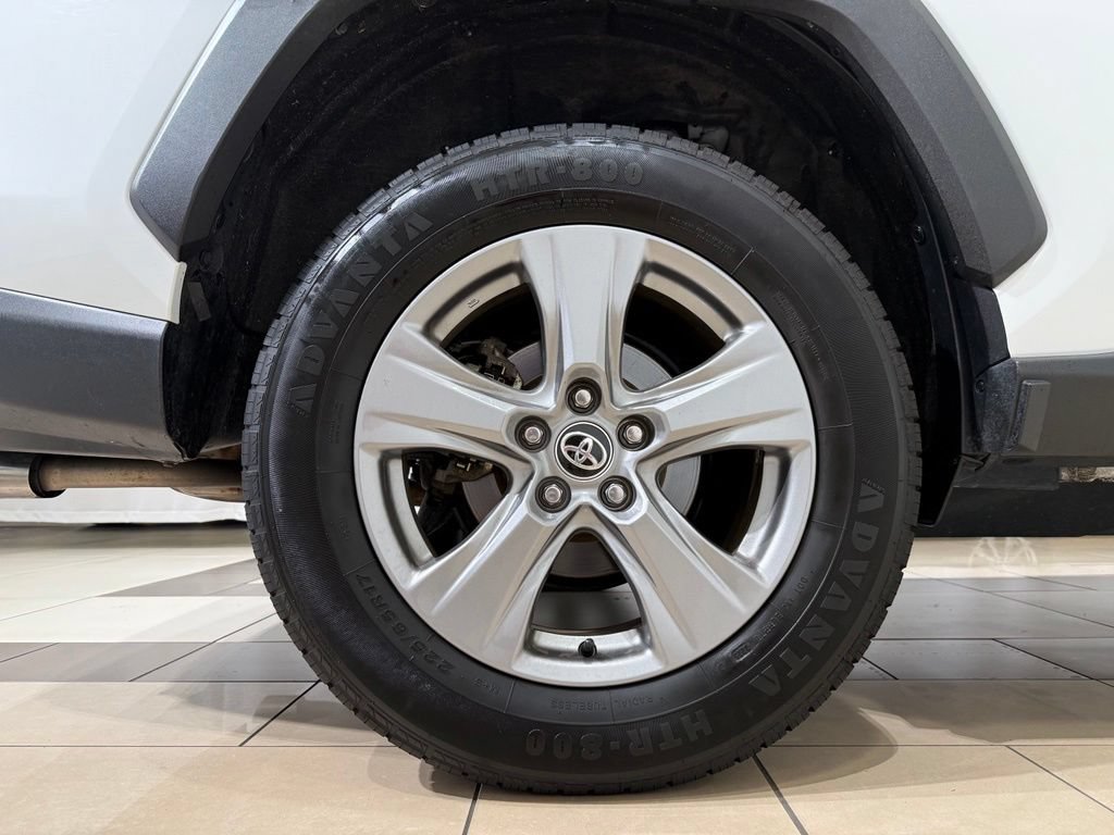 Certified 2024 Toyota RAV4 XLE FWD image 9