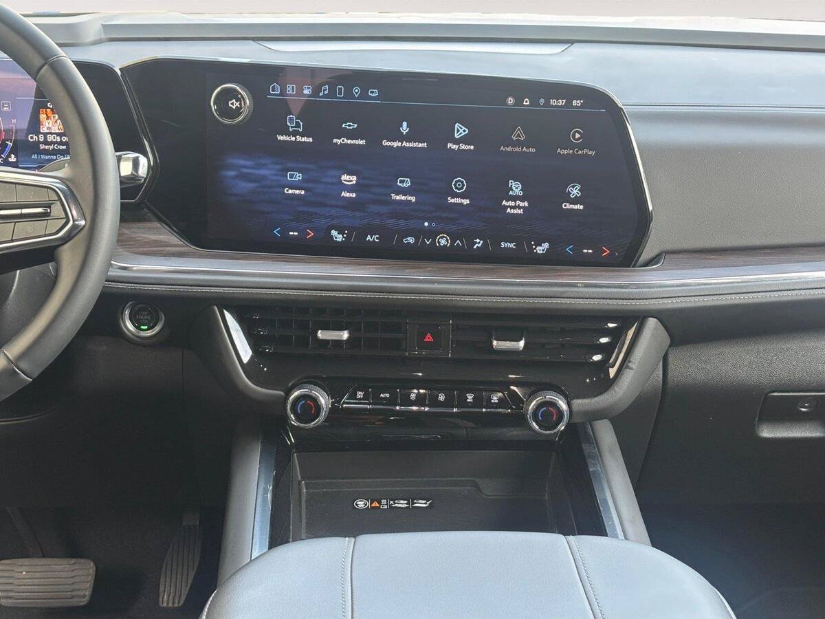 Used 2025 Chevrolet Tahoe Z71 AWD/4WD image 11