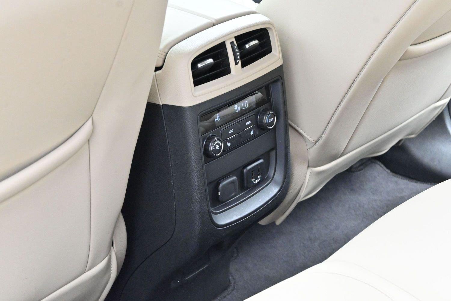 Used 2017 Buick Envision Essence FWD image 34