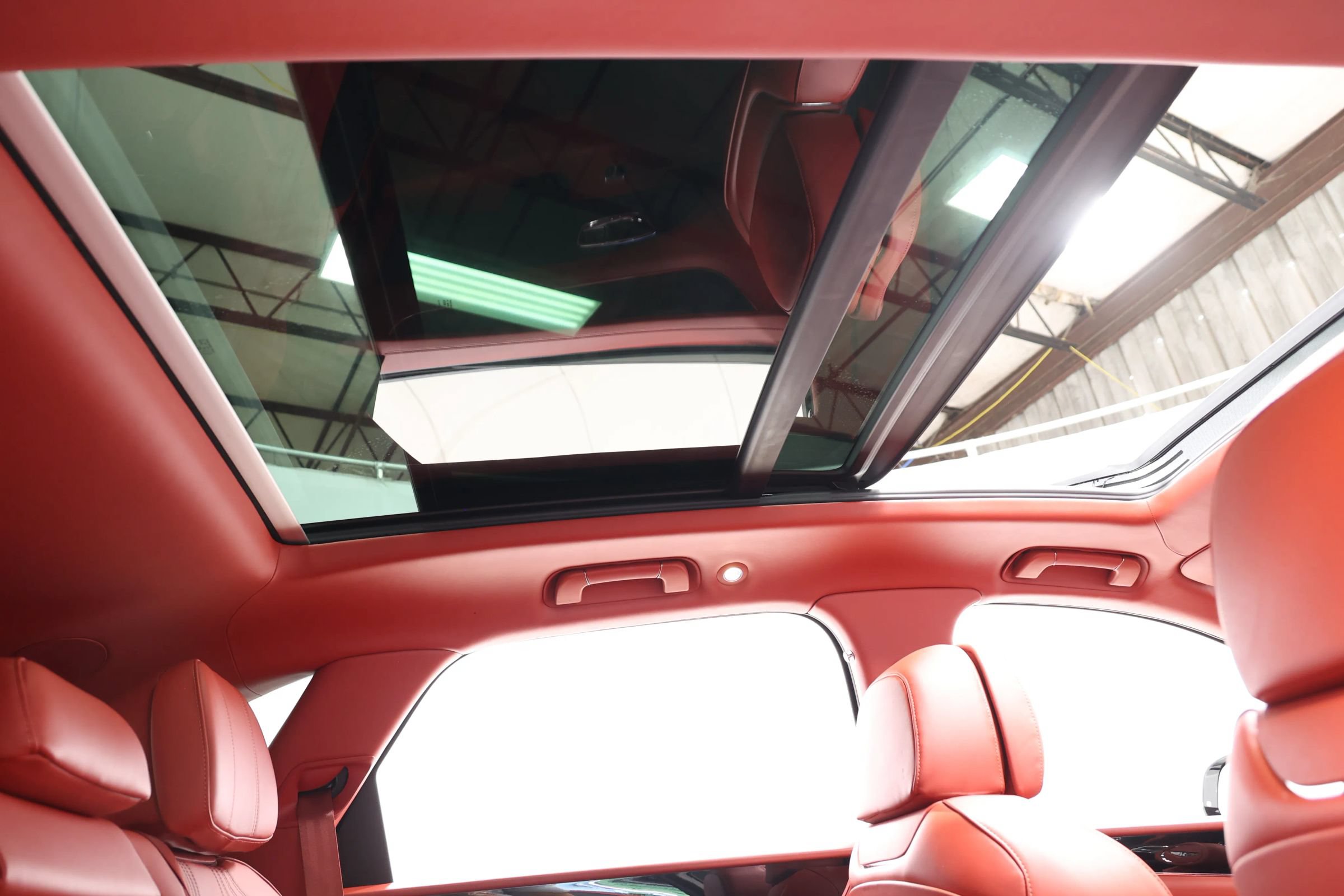 Used 2022 Bentley Bentayga AWD/4WD image 95