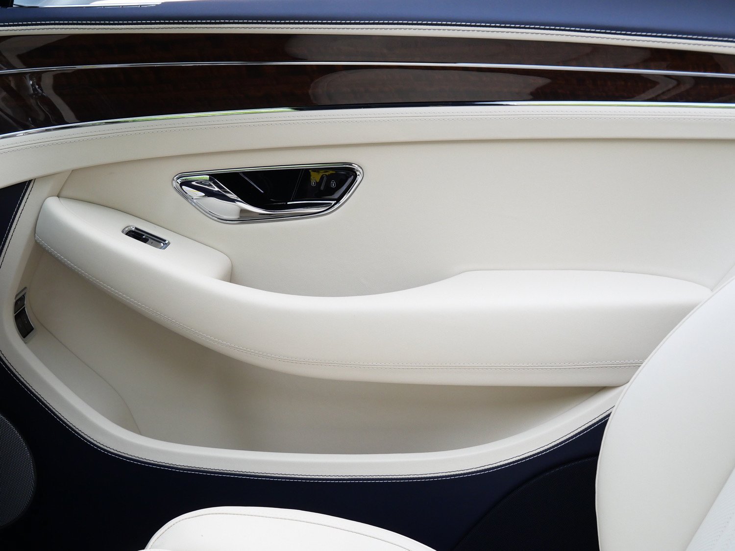 New 2026 Bentley Continental GT AWD/4WD image 15