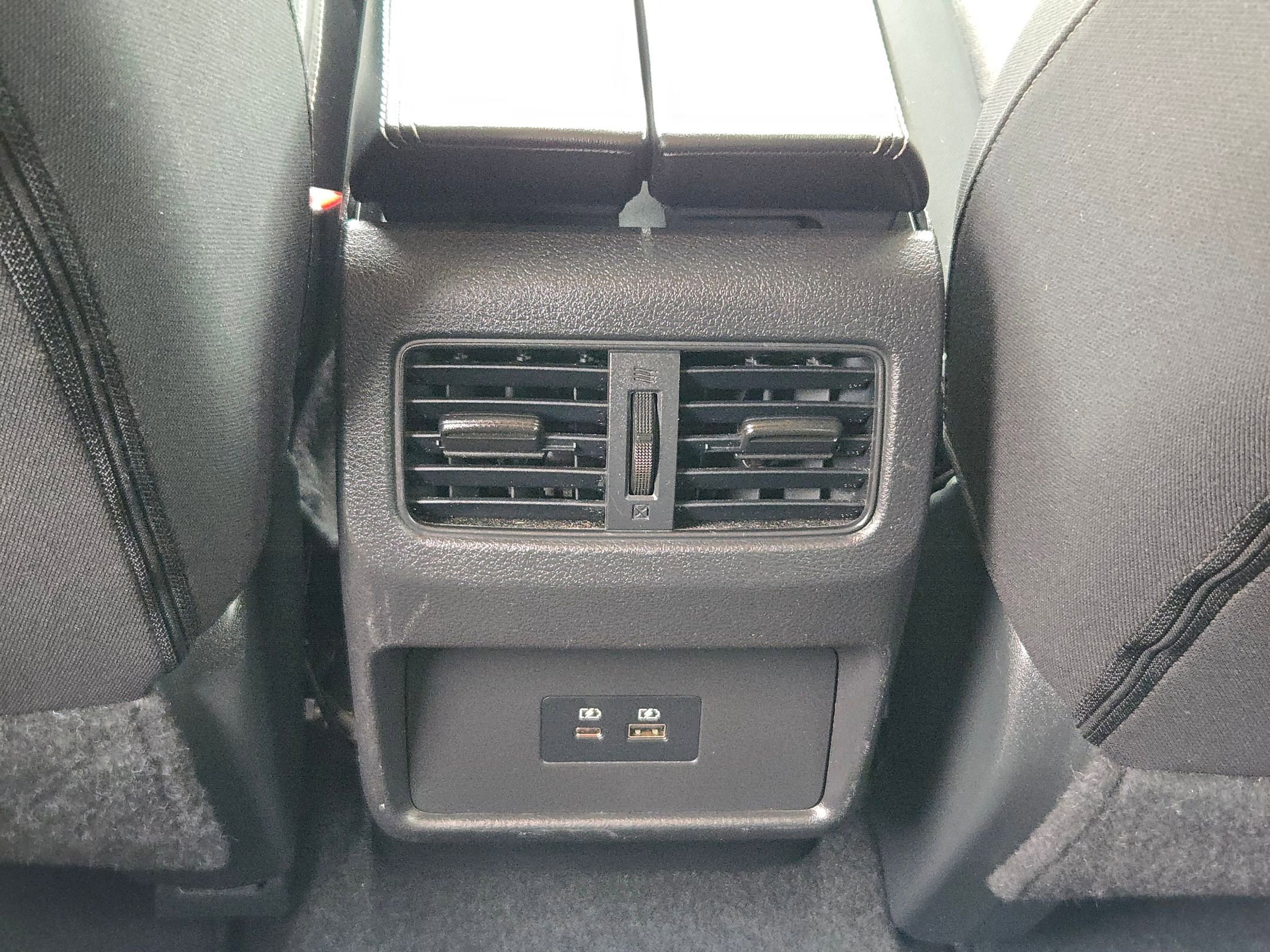 Used 2023 Nissan Rogue SV FWD image 23