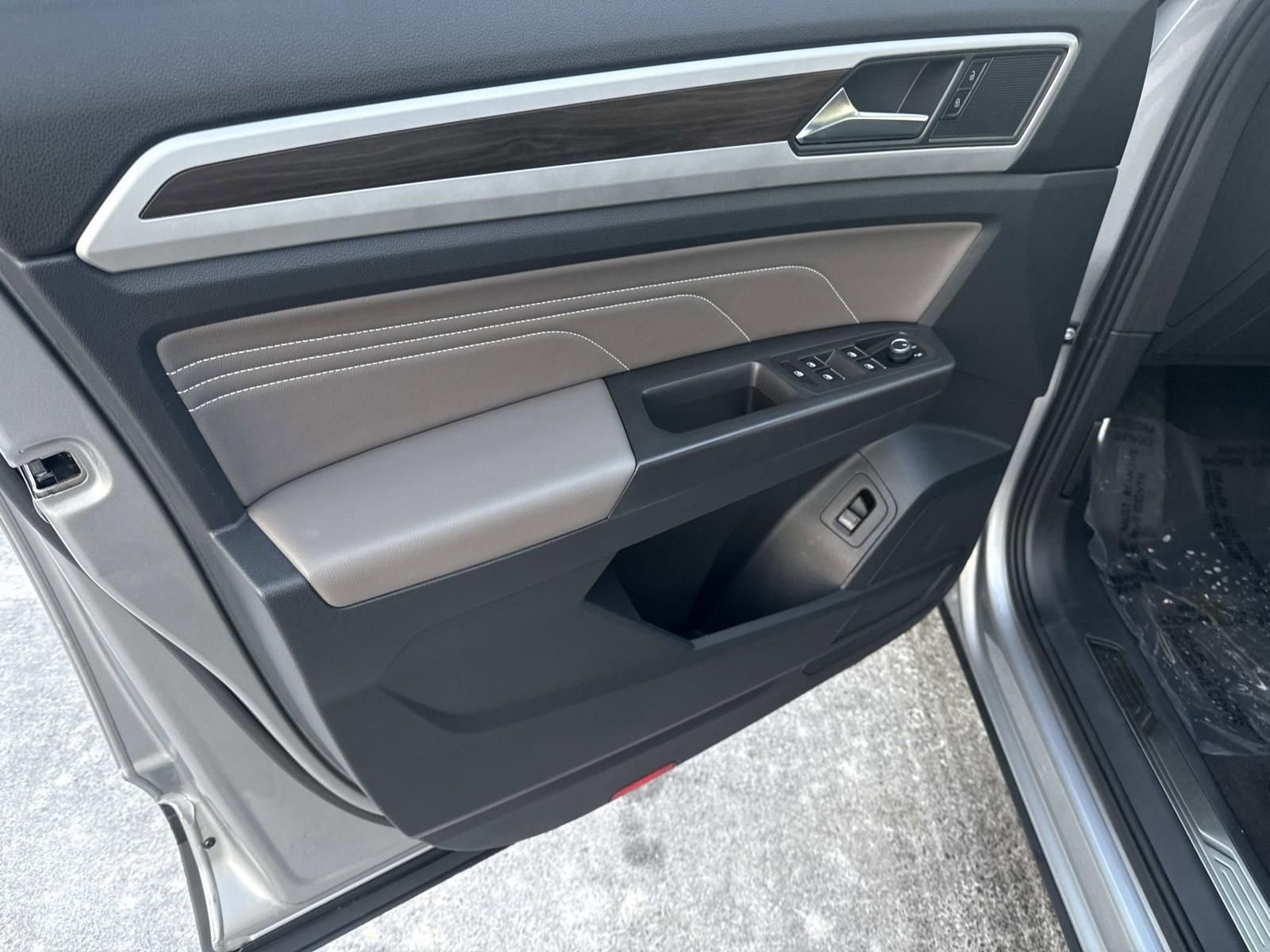 Certified 2022 Volkswagen Atlas SE image 21