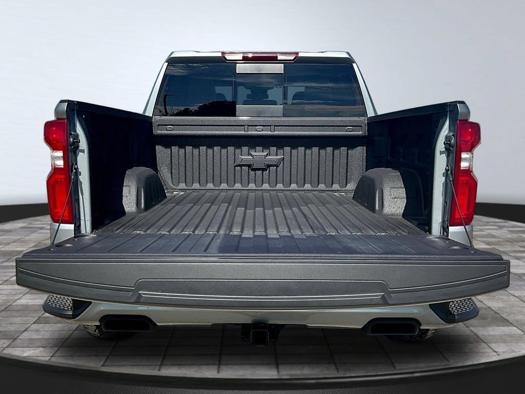 New 2026 Chevrolet Silverado 1500 RST w/ Dark Appearance Package AWD/4WD image 10