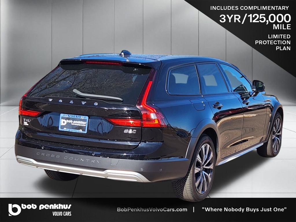 Used 2024 Volvo V90 B6 Cross Country Plus w/ Climate Package image 25