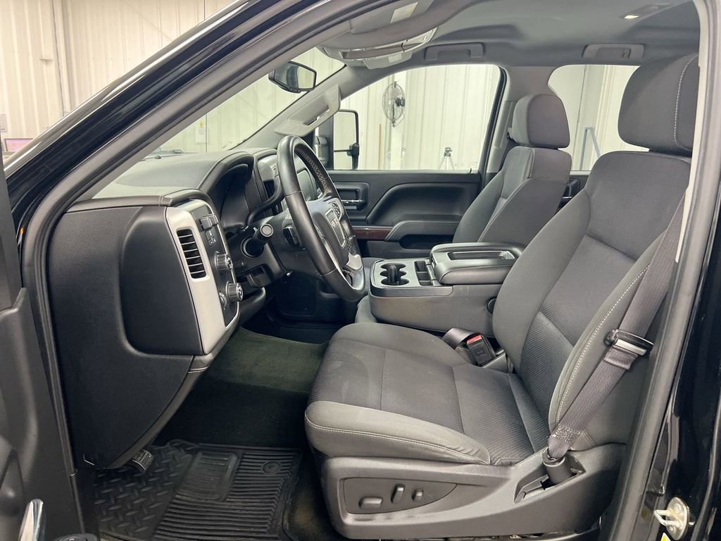 Used 2017 GMC Sierra 1500 SLE w/ SLE Value Package AWD/4WD image 19