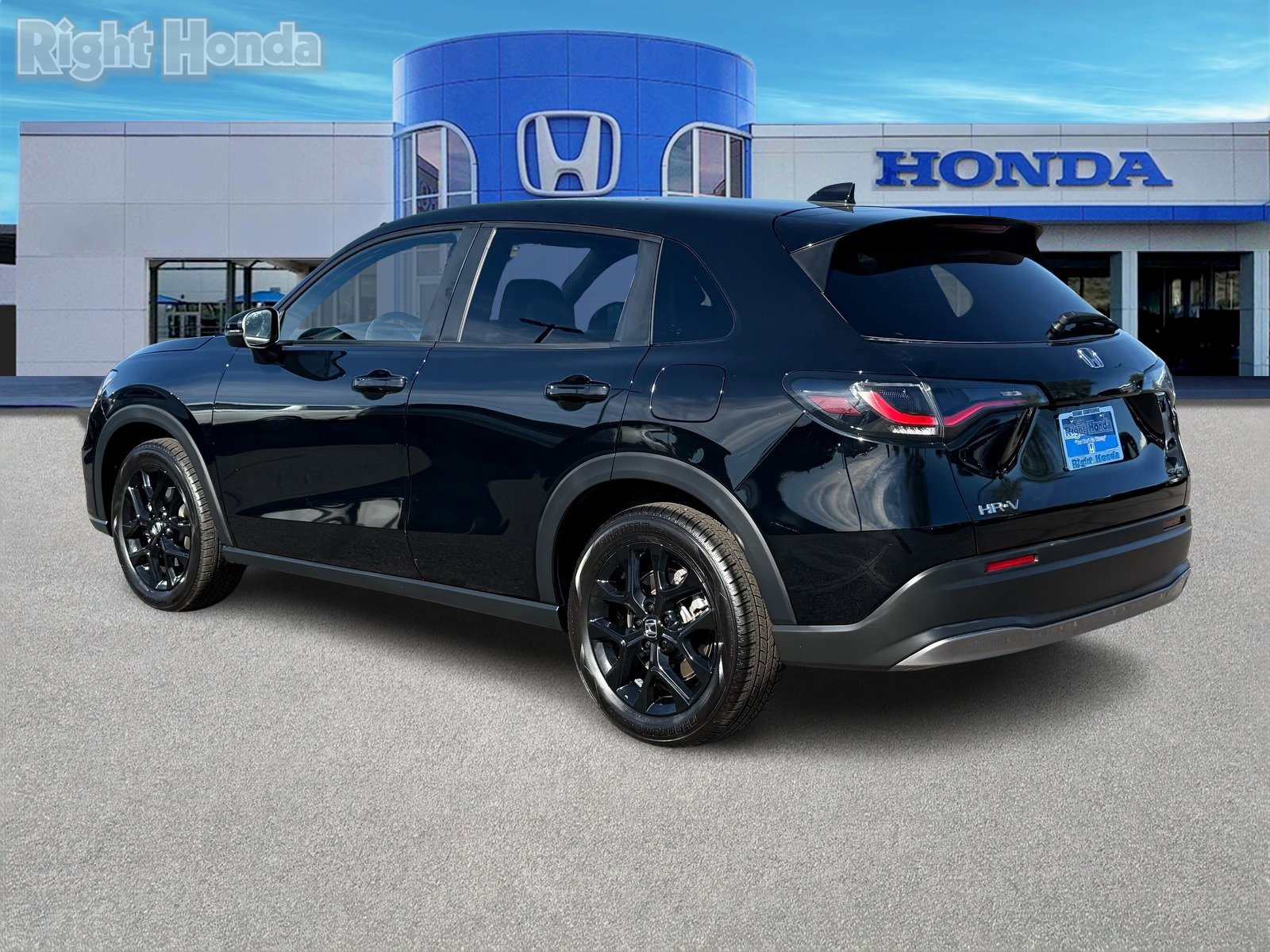 Used 2023 Honda HR-V Sport image 4