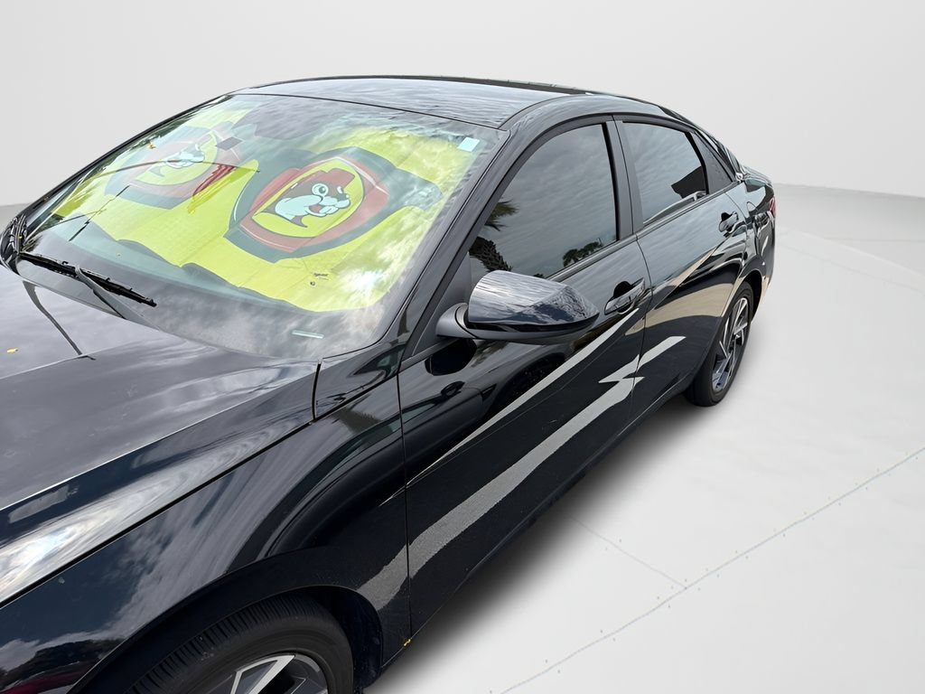 Certified 2025 Hyundai Elantra Sport FWD image 13
