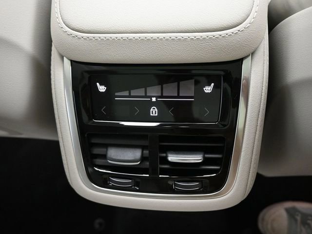 New 2026 Volvo XC90 B6 Ultra w/ Protection Package image 35