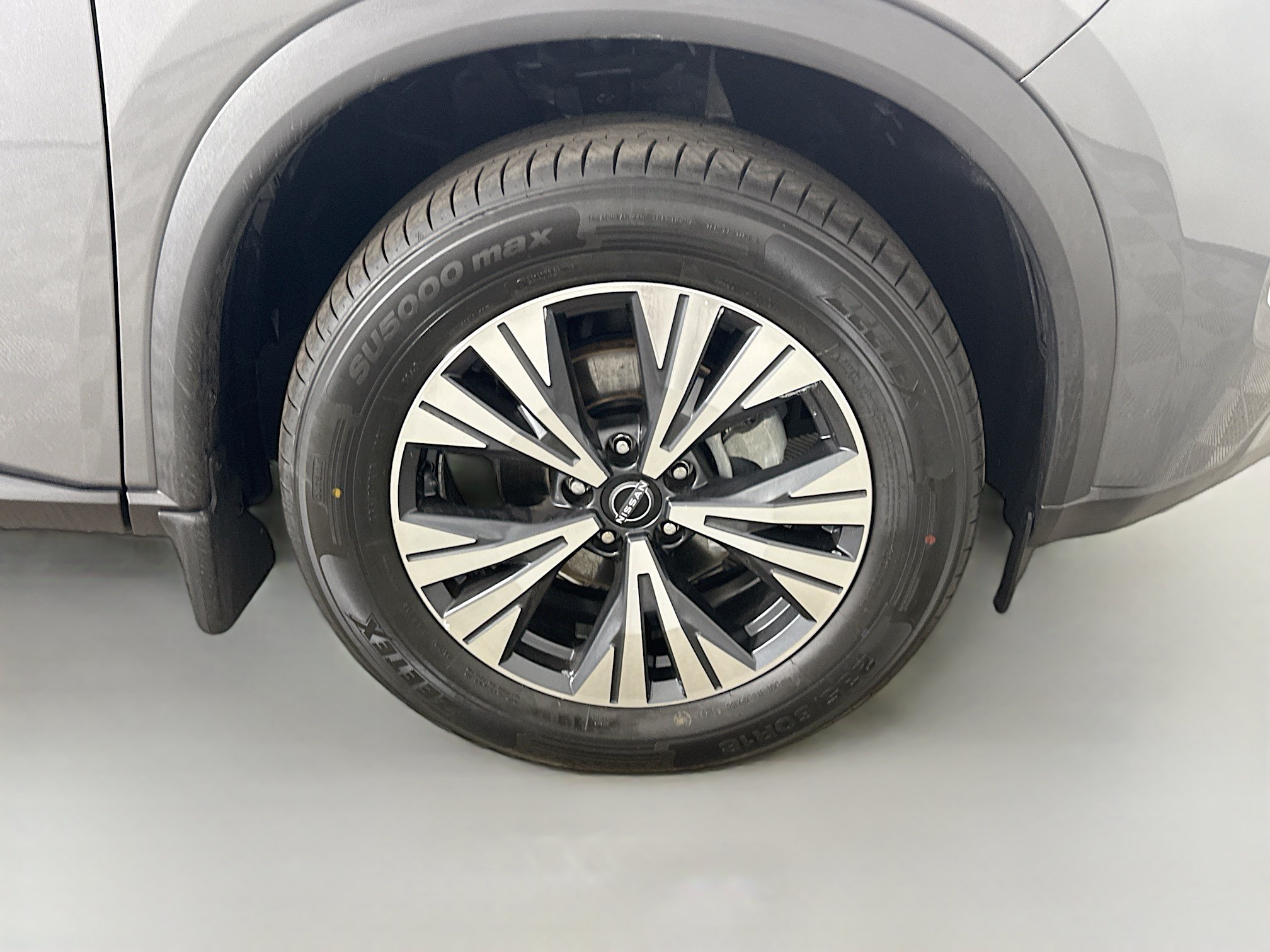 Used 2023 Nissan Rogue SV FWD image 32