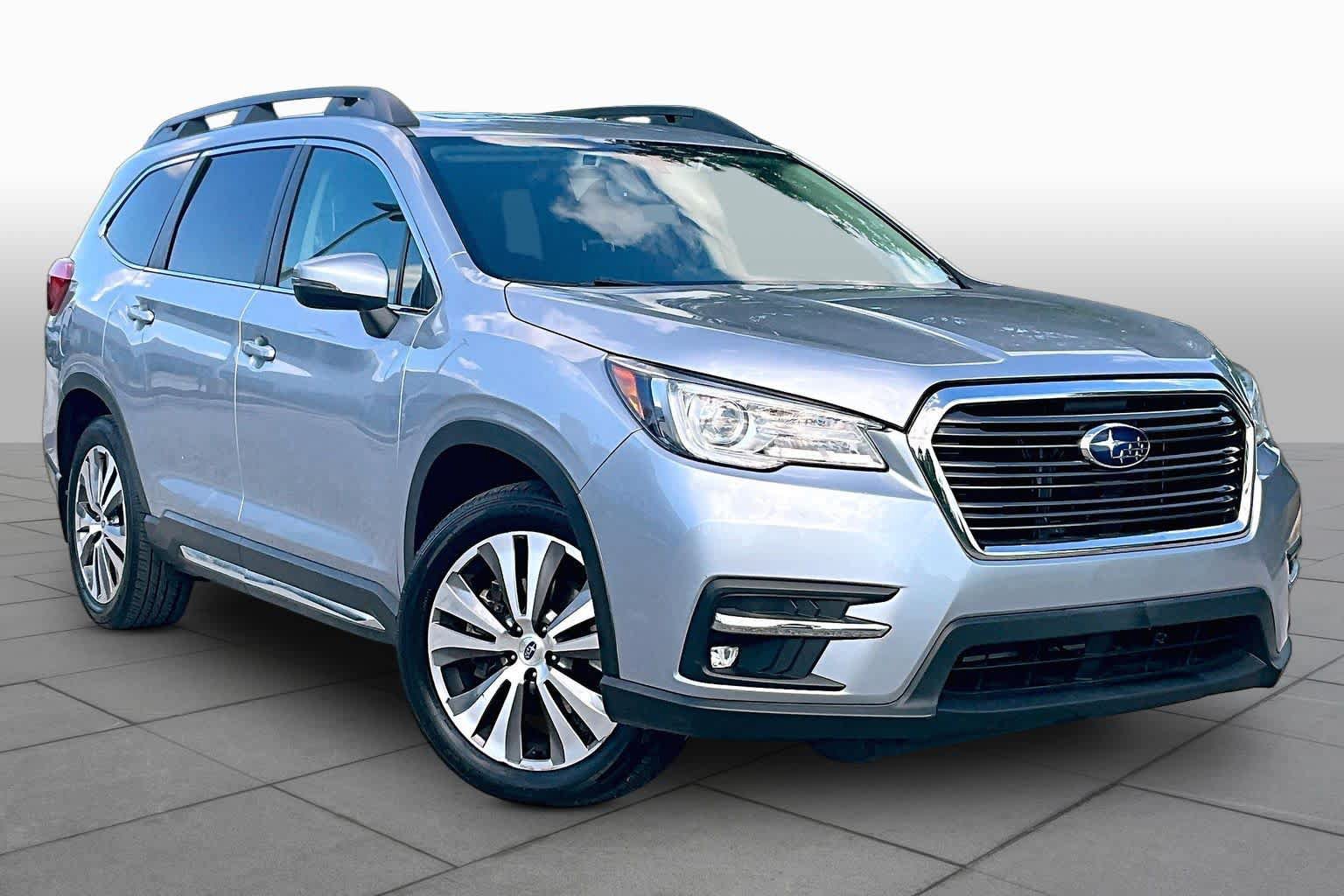 Used 2022 Subaru Ascent Limited w/ Technology Package AWD/4WD image 3