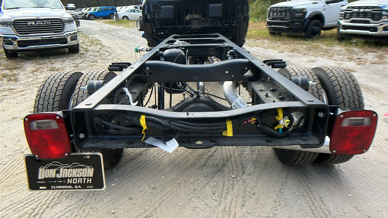 New 2025 RAM 5500 4x4 Regular Cab image 13