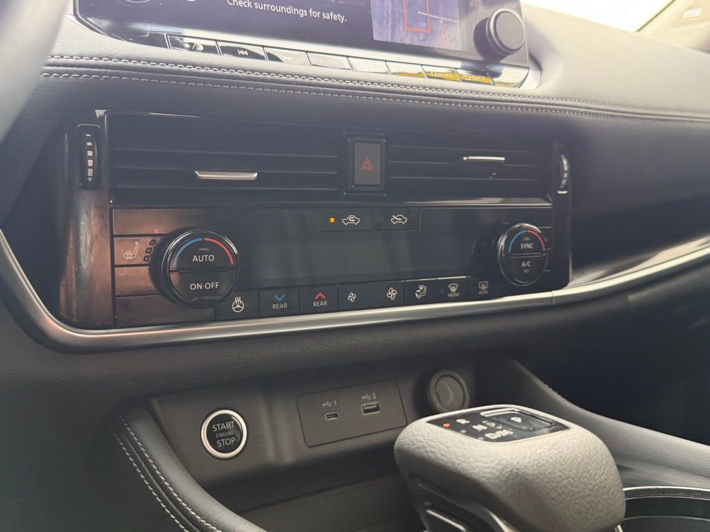 Used 2023 Nissan Rogue SL w/ SL Premium Package image 38