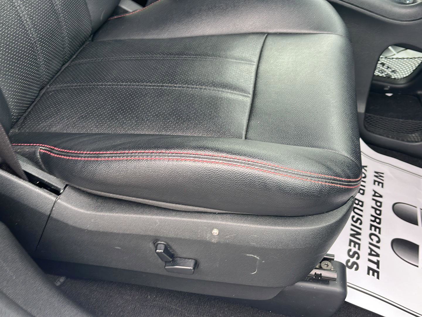 Used 2018 Dodge Grand Caravan GT FWD image 31